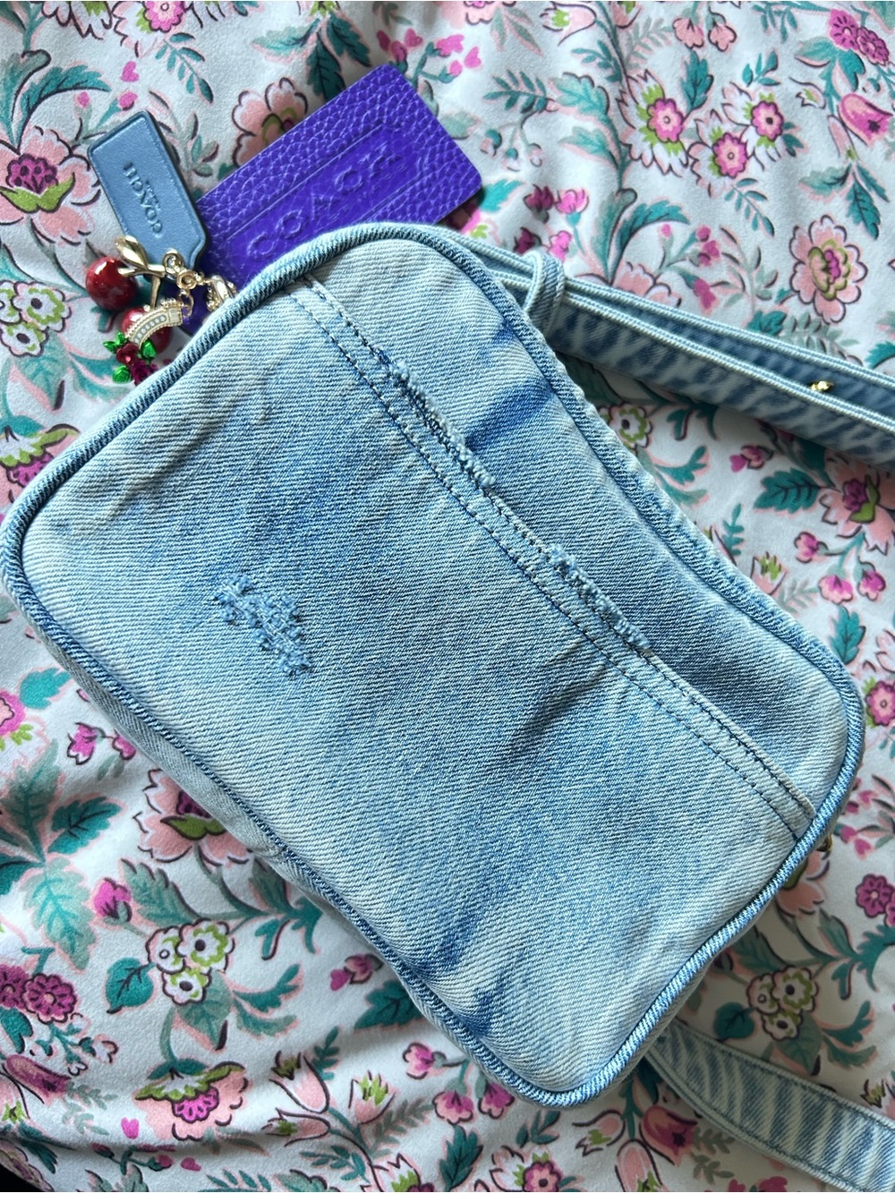 COACH Light Blue Denim Distressed Crossbody Bag with Gold Logo - Picture 5 of 8